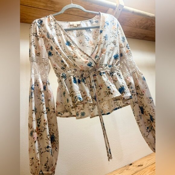 Floral Blouse with Bell Sleeves - Picture 2 of 6